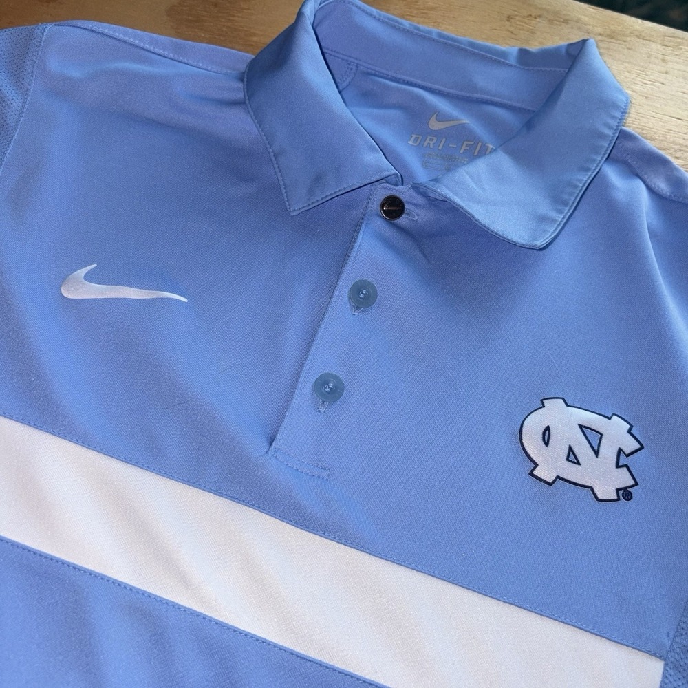 UNC Carolina Tar Heels Nike Polo Men's Medium Golf Performance Baby Blue